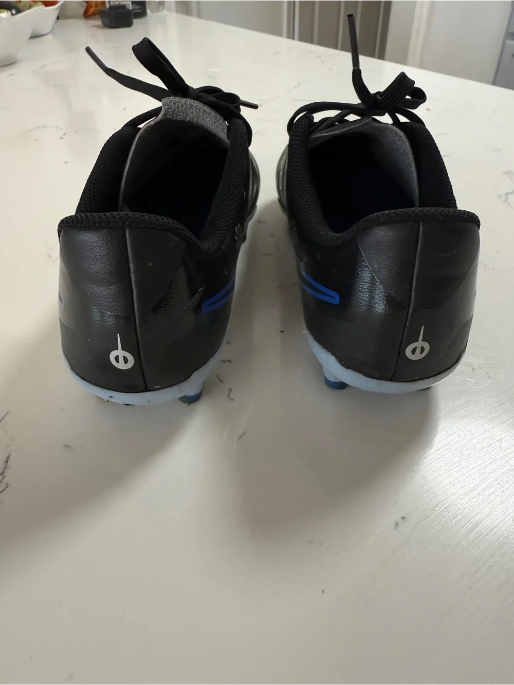 Boys Nike Tiempo Legend 10 Club MG / FG Soccer Cleats DV 4352-040 Size 3Y